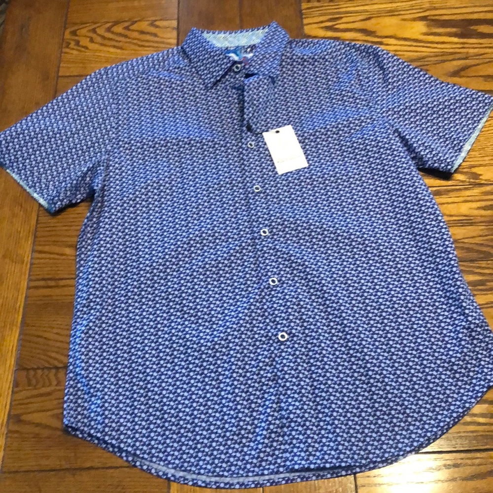 🌎Robert Graham Classic Fit shirt